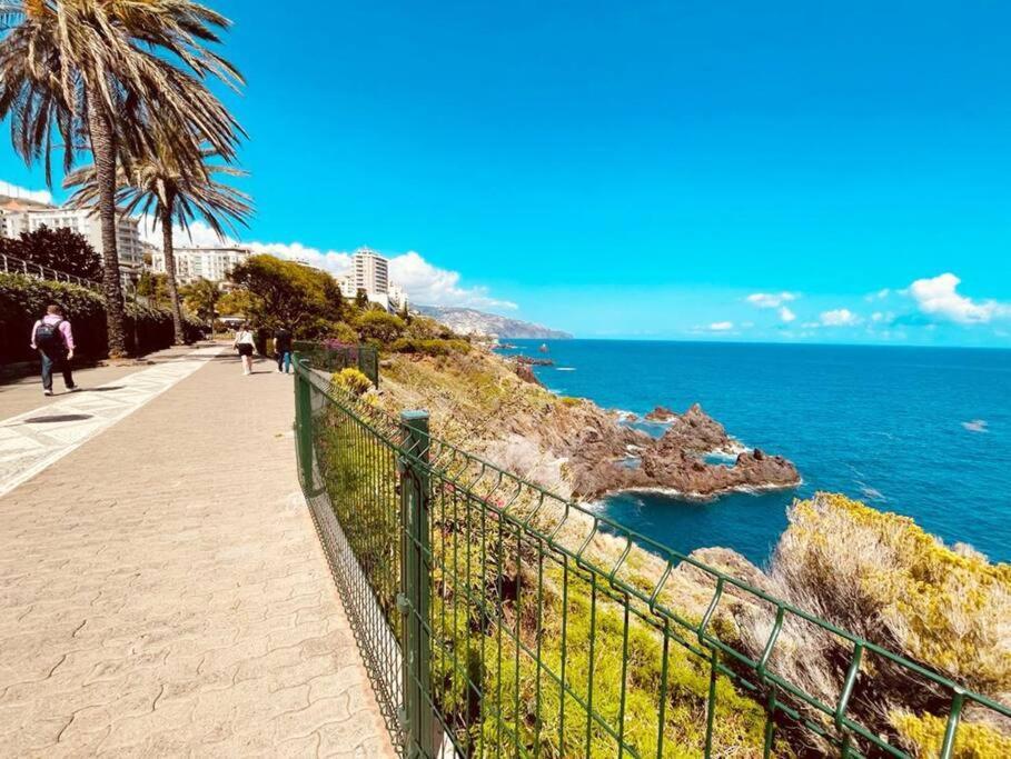 Seaview Apartment Walking To The Beach Funchal  Exterior photo